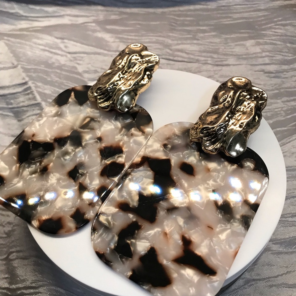 Gold and Tortoiseshell Statement Earrings - Picture 4 of 11